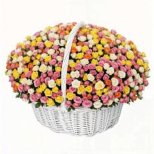 Премиум корзина Кустовых Роз в Горные Ключи Премиум букет из: Розы в Горные Ключи