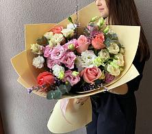 Букет цветов из:  Розы, Лизиантусы и Гвоздики #REPLACE_PRED# Горные Ключи